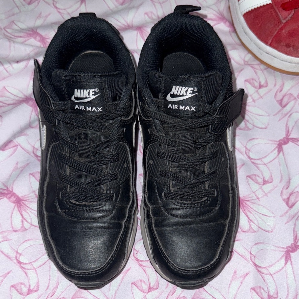 Nike Air Max Black Strapped
